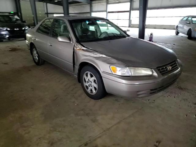 1999 Toyota Camry Le VIN: JT2BF28K7X0185143 Lot: 71549584