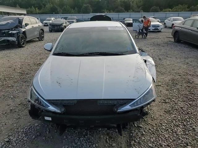 2020 Hyundai Elantra - Image 11