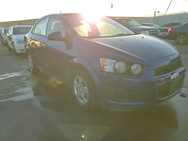 2013 Chevrolet Sonic Ls VIN: 1G1JB5SH1D4194379 Lot: 76968154