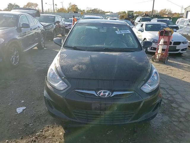 2013 Hyundai Accent - Image 13
