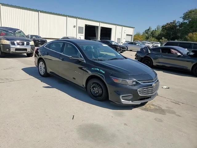 2016 Chevrolet Malibu - Image 11