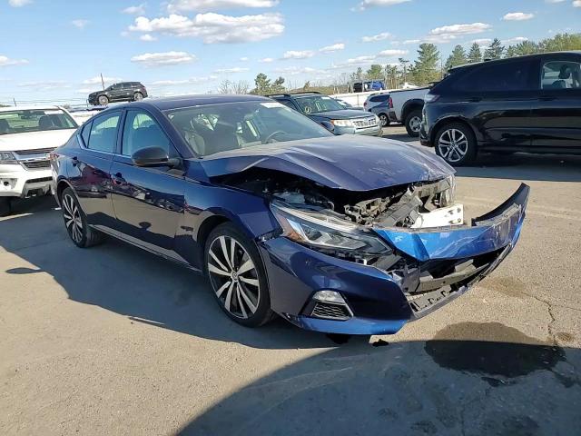 2020 Nissan Altima - Image 11