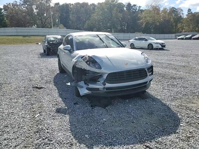 2019 Porsche Macan - Image 11