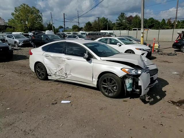 3FA6P0HD8JR174466 2018 Ford Fusion Se