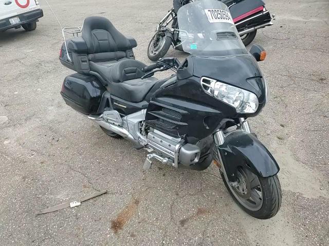 2004 Honda Gl1800 VIN: 1HFSC470X4A300406 Lot: 70250594