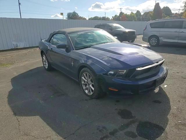 2010 Ford Mustang - Image 11