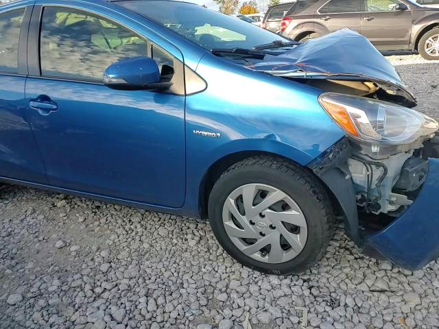 2015 Toyota Prius - Image 10