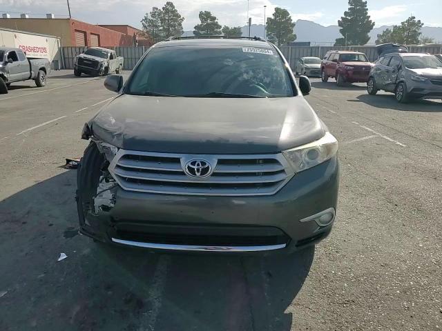 2011 Toyota Highlander - Image 11