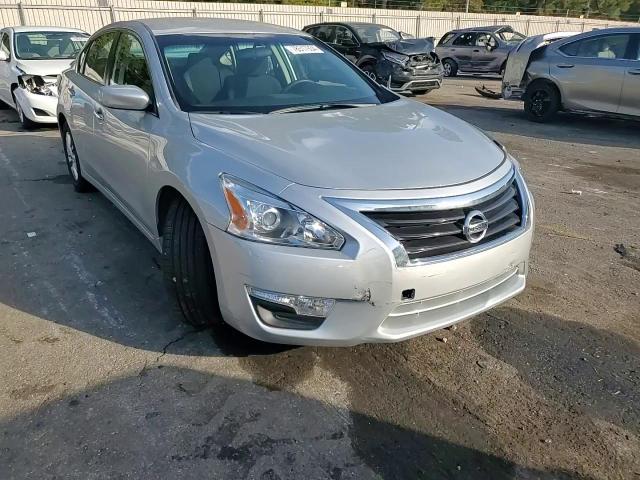2015 Nissan Altima - Image 13