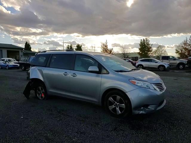 2016 Toyota Sienna Le VIN: 5TDKK3DC0GS732077 Lot: 77031554