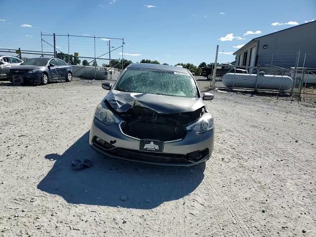 2015 Kia Forte - Image 11