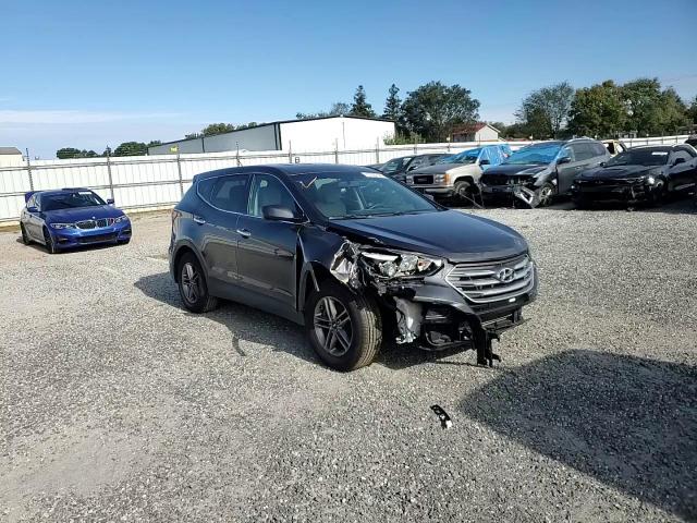 2018 Hyundai Santa Fe - Image 12