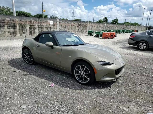 2023 Mazda Mx-5 Miata Grand Touring VIN: JM1NDAD74P0553834 Lot: 74723574