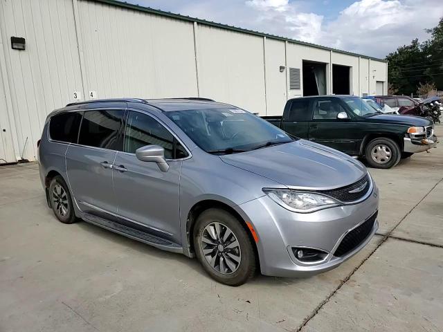 2020 Chrysler Pacifica Hybrid Touring L VIN: 2C4RC1L79LR173569 Lot: 76605184