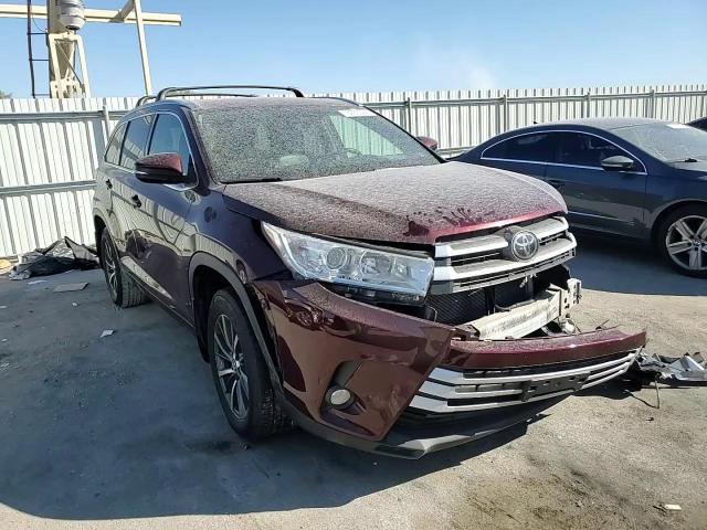 2019 Toyota Highlander - Image 11