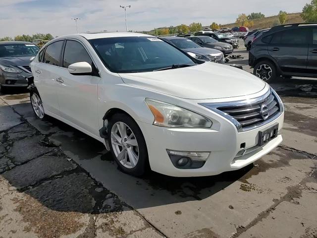 2013 Nissan Altima - Image 13