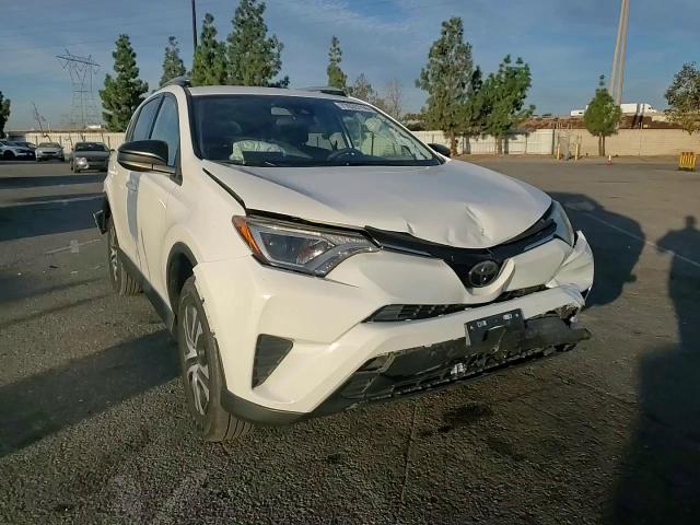 2018 Toyota Rav4 Le VIN: JTMZFREV8JJ185814 Lot: 77635714