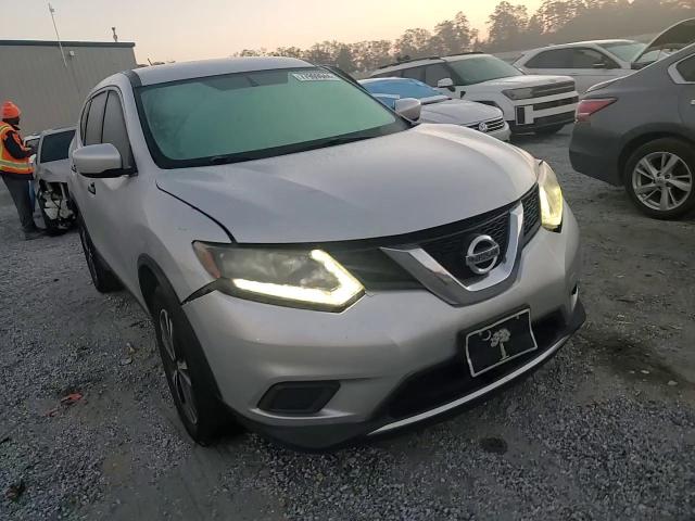 2016 Nissan Rogue - Image 10
