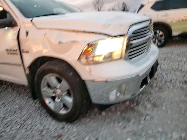 2015 RAM 1500 - Image 11