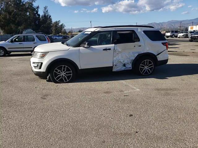 2016 Ford Explorer - Image 11