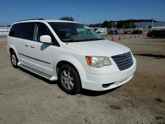 2010 Chrysler Town & Country Touring VIN: 2A4RR5D11AR300662 Lot: 75928064