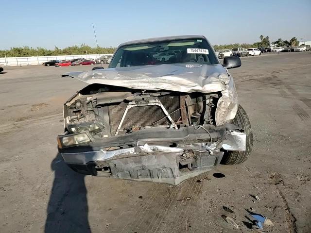 2004 Chevrolet Silverado - Image 11