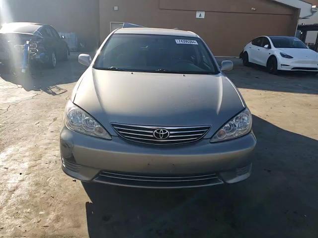 2005 Toyota Camry Le VIN: 4T1BE30KX5U972391 Lot: 74396364