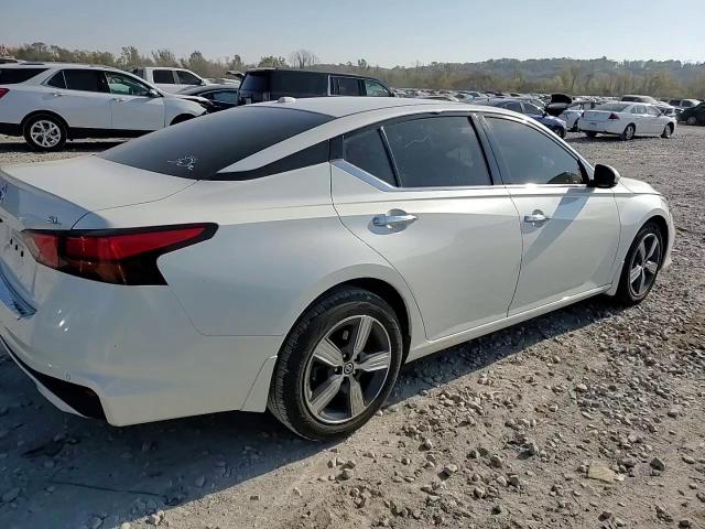 2019 Nissan Altima - Image 10
