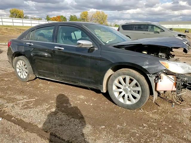 2014 Chrysler 200 Limited VIN: 1C3CCBCG5EN198310 Lot: 76100124