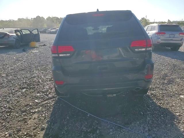 1C4RJFAG5JC162273 2018 Jeep Grand Cherokee Laredo