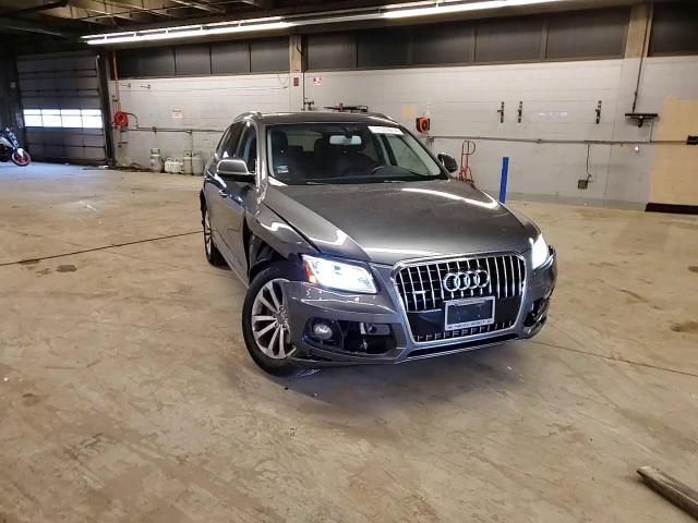 2016 Audi Q5 Premium VIN: WA1C2AFP8GA025907 Lot: 77337614