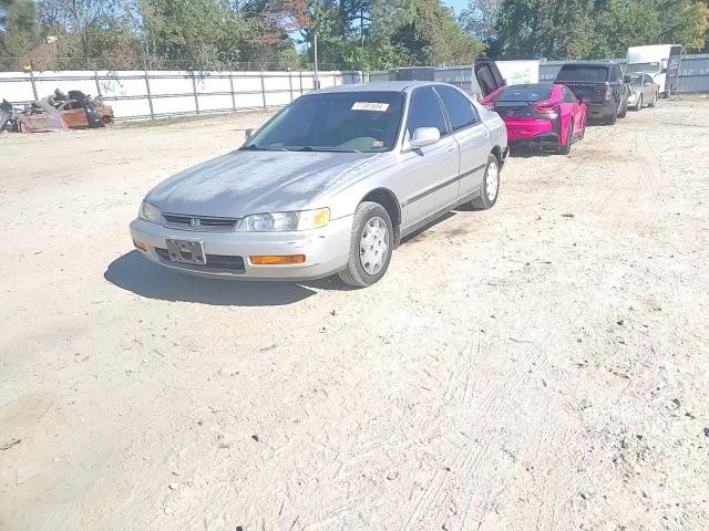 1996 Honda Accord Lx VIN: 1HGCD5637TA291578 Lot: 77381854