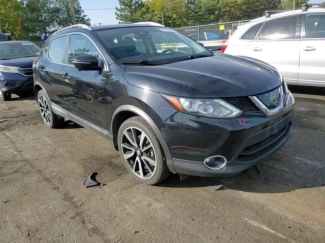 2017 Nissan Rogue - Image 12