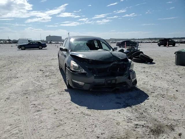 2013 Nissan Altima - Image 10