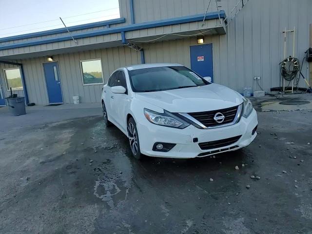 1N4AL3AP5GN310298 2016 Nissan Altima 2.5