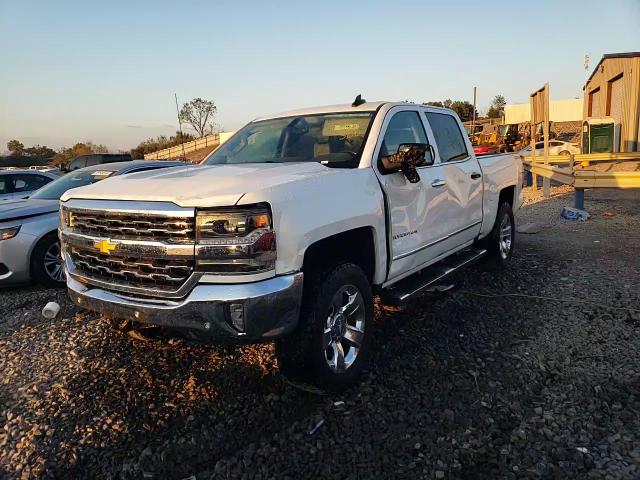 2018 Chevrolet Silverado - Image 13