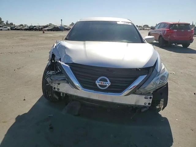 2017 Nissan Altima - Image 11