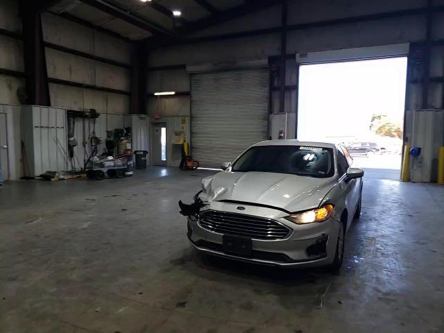 2019 Ford Fusion - Image 14