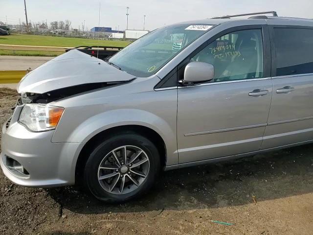 2017 Dodge Grand Caravan Sxt VIN: 2C4RDGCG4HR750158 Lot: 78414094