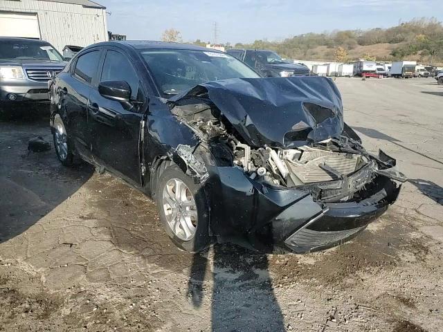 2016 Toyota iA - Image 14