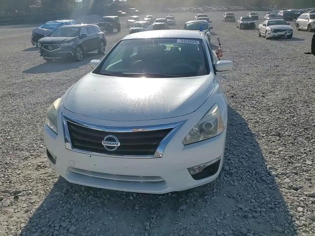 2014 Nissan Altima - Image 10