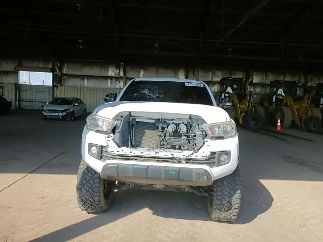 2017 Toyota Tacoma - Image 10