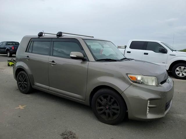 2015 Scion xB - Image 12