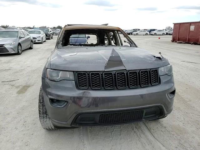 2020 Jeep Grand Cherokee - Image 11
