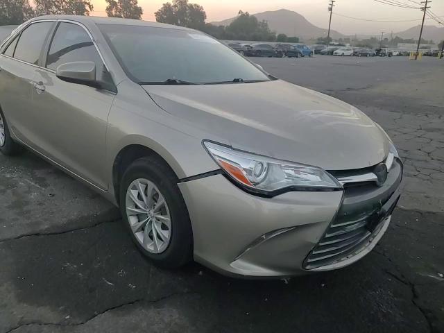 2017 Toyota Camry Le VIN: 4T1BF1FK4HU445797 Lot: 76424214