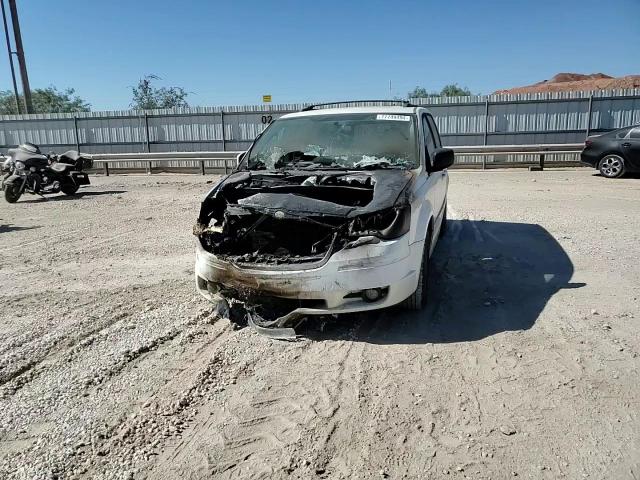 2010 Chrysler Town & Country Touring VIN: 2A4RR5D18AR271547 Lot: 77749494