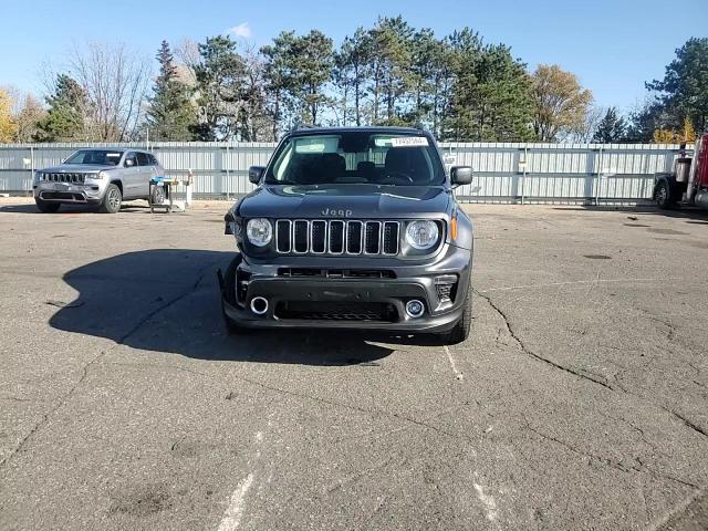 2019 Jeep Renegade - Image 11