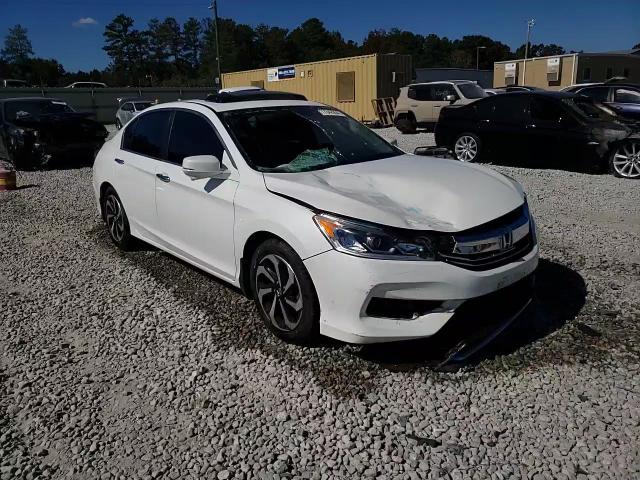 2016 Honda Accord - Image 13