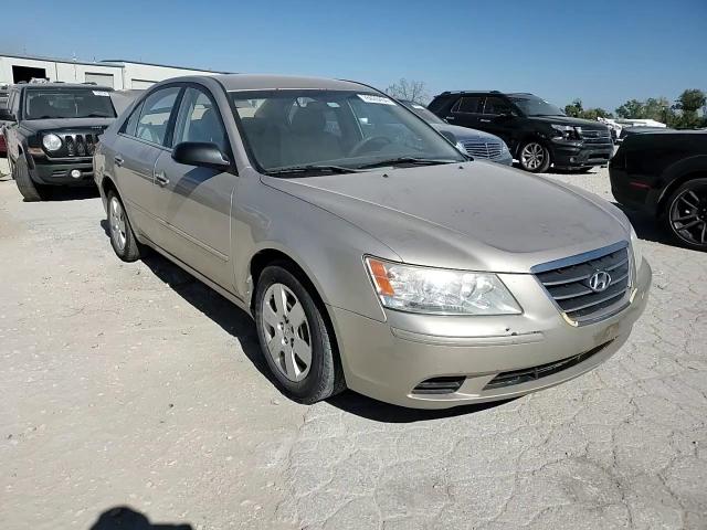 2010 Hyundai Sonata - Image 11