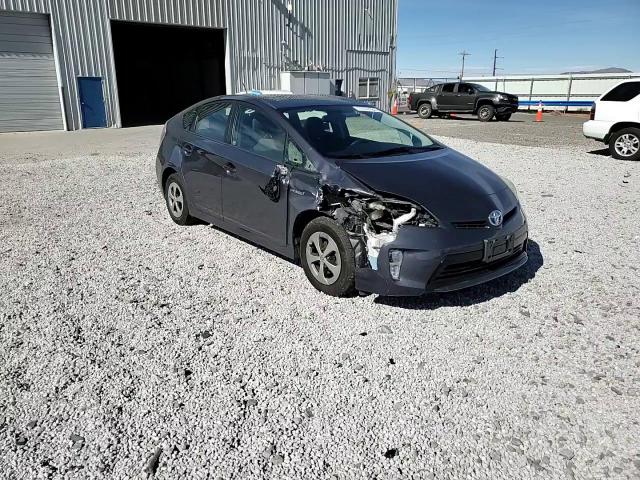 2013 Toyota Prius - Image 11